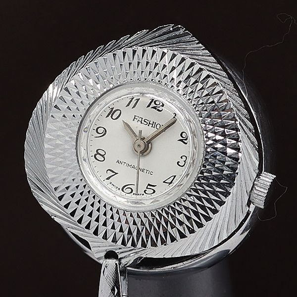 FASHION 手巻き ラウンド 白文字盤 懐中時計 YSD - メルカリ