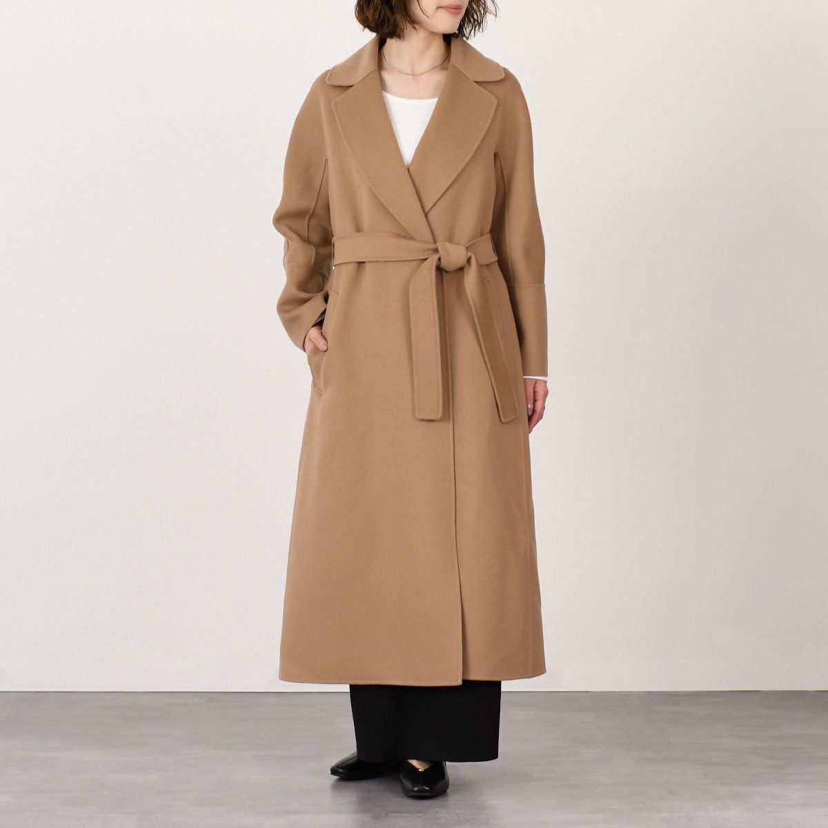 新品タグ付✨️エスマックスマーラロングコート40クチートアマーノ　エクリュ 美品 エスマックスマーラ クチートアマーノロングコート 38