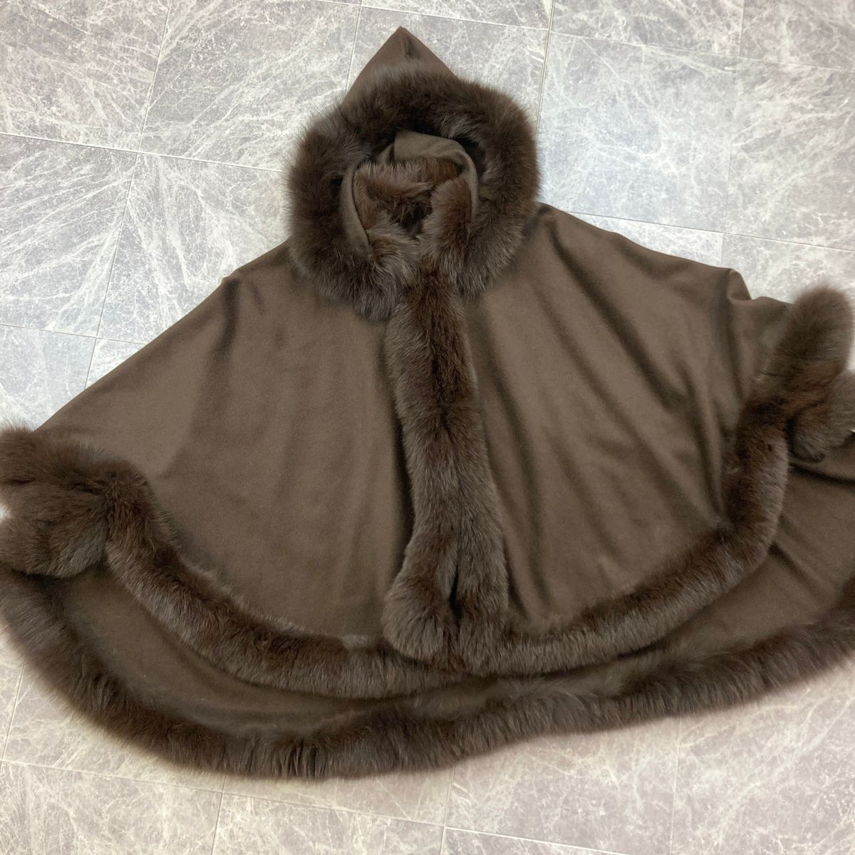 SAGA FURS サガファーズ ケープ ポンチョ フォックスファー レディース カシミヤ ファー ブラウン アウター
