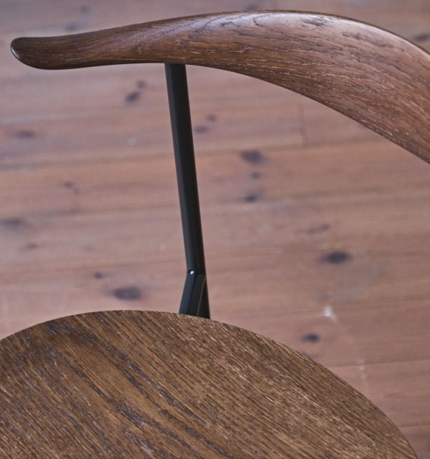 チェア CH88T カールハンセン オーク材 スチール脚 店内 MARWIL-DEMENAGEMENTS_CH