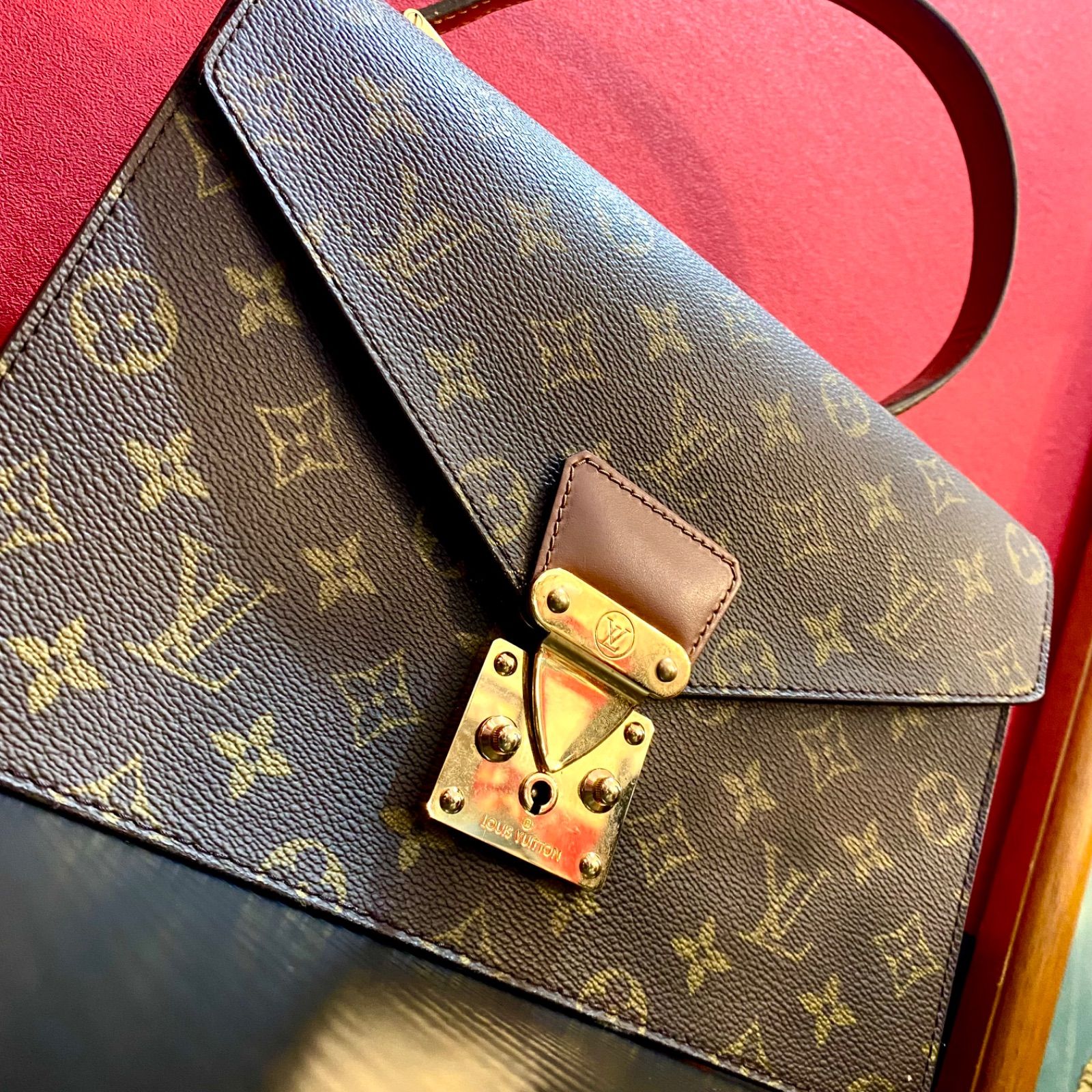 ⭐︎LOUIS VUITTON ルイヴィトン モンソー 28 モノグラム ハンドバッグ メンズ レディース 鍵付き キー ビジネス シリアルナンバー  製造番号 あり ヴィンテージ ブランドシェルターヴィンテージ - メルカリ