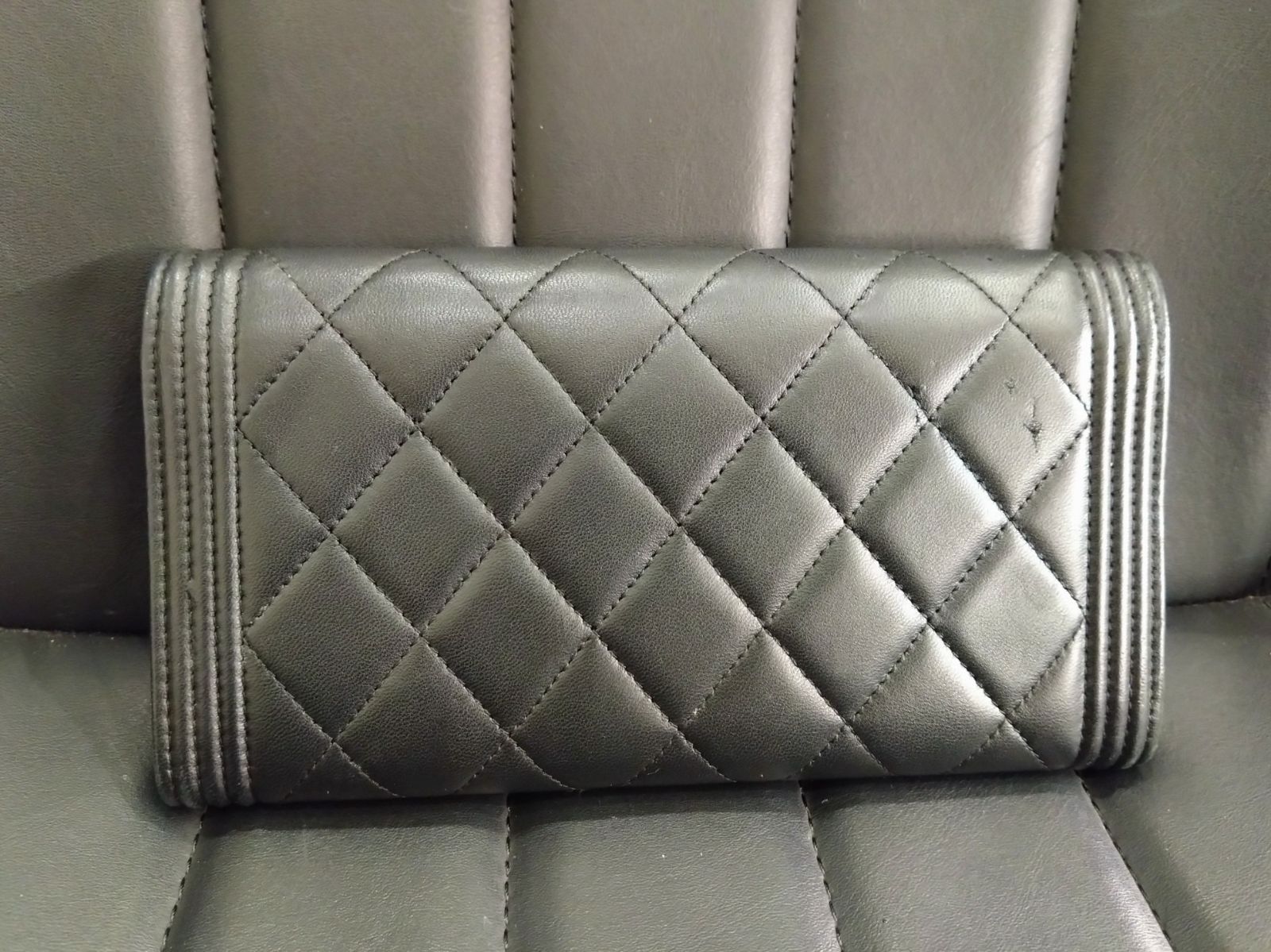 極美品 CHANEL シャネル ボーイシャネル 長財布 ラムスキン レディース CHANEL シャネル ボーイシャネル 長財布 レザー レディース 中古