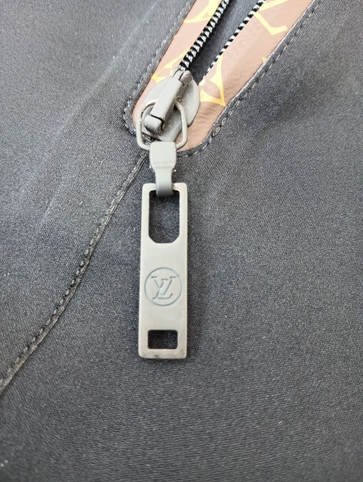 【大幅値下げしました】ルイヴィトン ショートスリーブハイネックフィットドレス LOUIS VUITTON 【超美品】ルイヴィトン モノグラム ショート