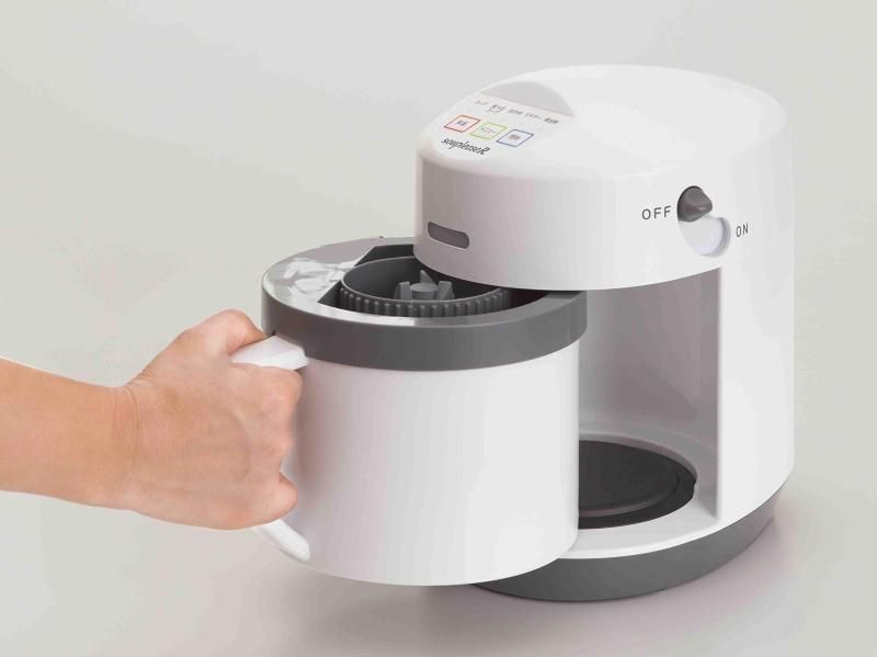 新品 未開栓 ウイスキー 古伊万里文様 花籠ボトル 720ml 有田焼 お酒