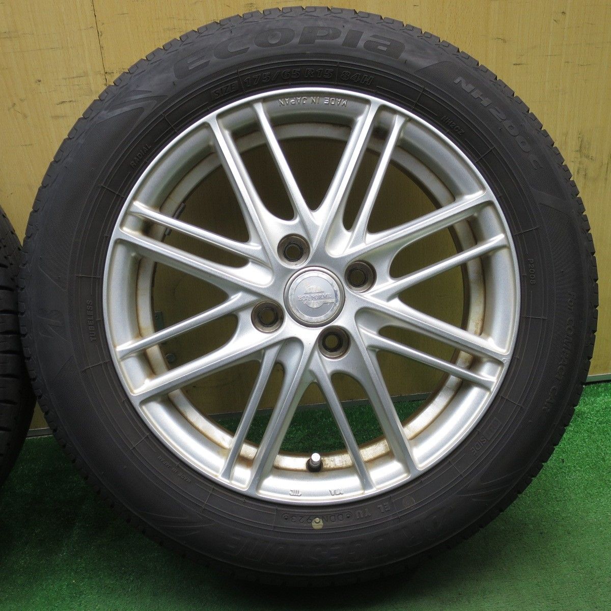 ECO FORM ホイール 15インチ　175/65R15タイヤ付き　バリ溝 ECO FORM ホイール 15インチ175/65R15タイヤ付きバリ溝