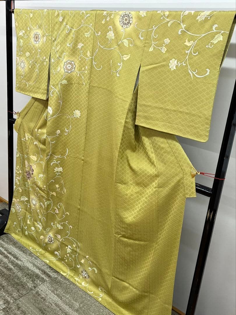 京友禅 訪問着 刺繍 金彩 唐花 蔓草花 紋意匠 正絹 X448 - メルカリ