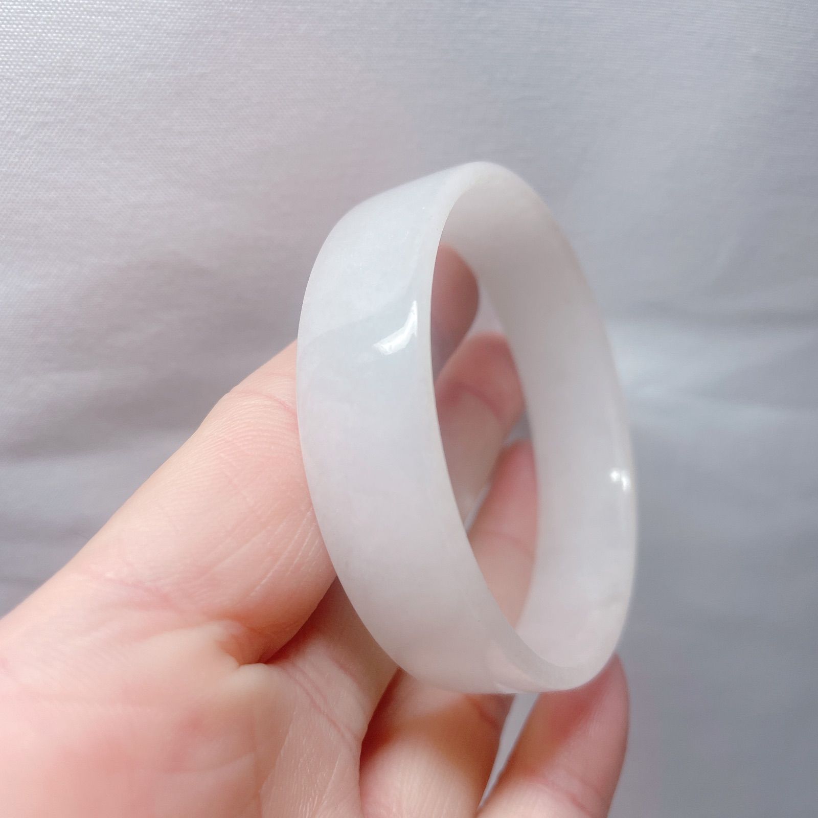 【新入荷】本翡翠保証‼️天然翡翠　赤翡翠洒金バングル　内径約56.8mm 鑑定書付 新入荷】本翡翠保証‼️天然翡翠 赤翡翠洒金バングル 内径約56.8