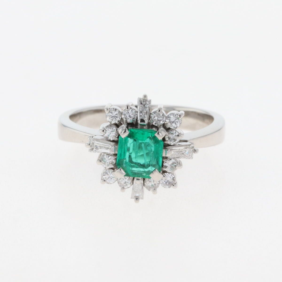 在庫一掃】 エメラルド デザインリング プラチナ 指輪 メレダイヤ  