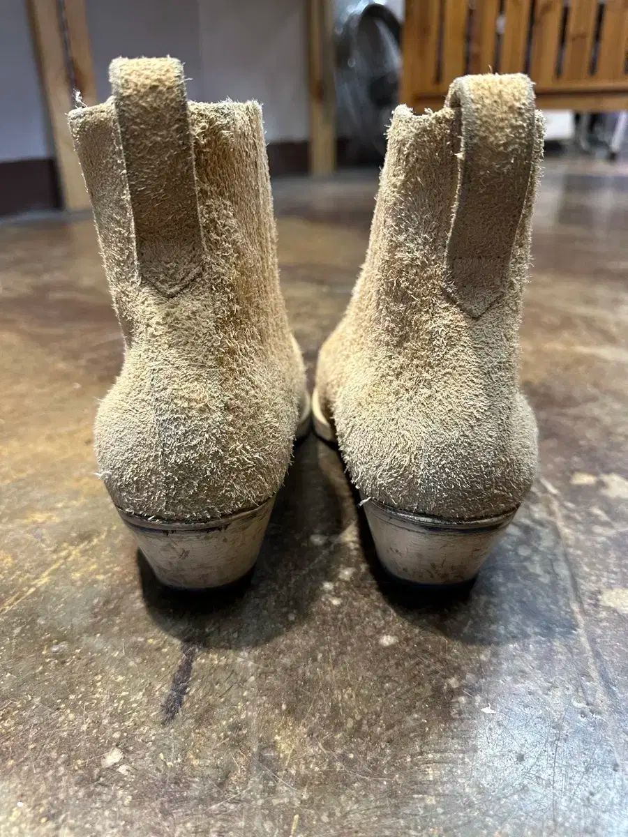  OUR LEGACY アワーレガシー クーバンヒール スウェード ブーツ ベージュ 42 その他 ブーツ 革靴