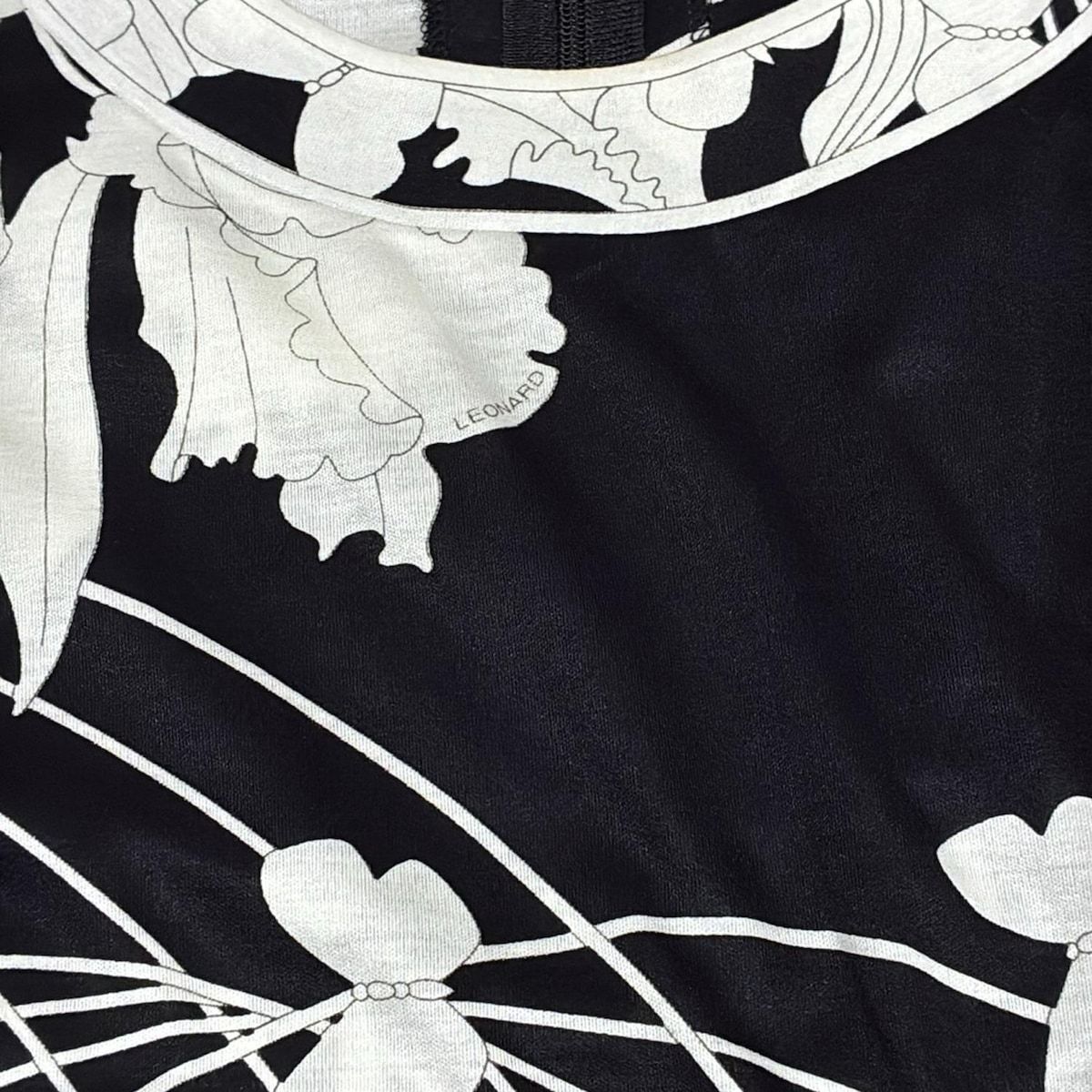 【LEONARDFASHION】黒 花柄半袖Tシャツ LEONARD 花柄 半袖Tシャツ 黒 切り替え コットン100%