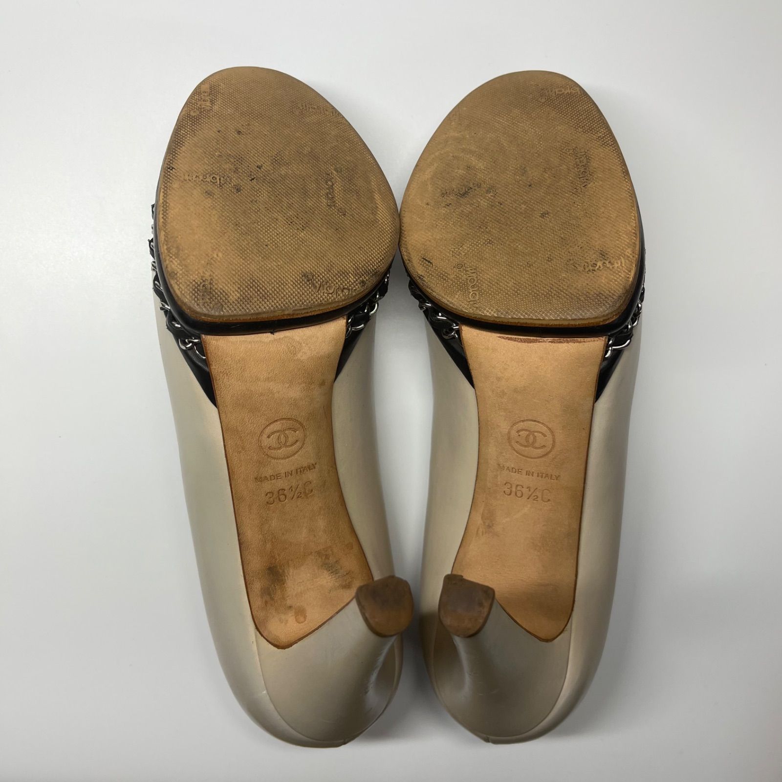 シャネル　パンプス　G29068　ココマーク　チェーン　レザー　黒　24.5cm CHANEL シャネル パンプス ヒール バイカラー ベージュ×ブラック