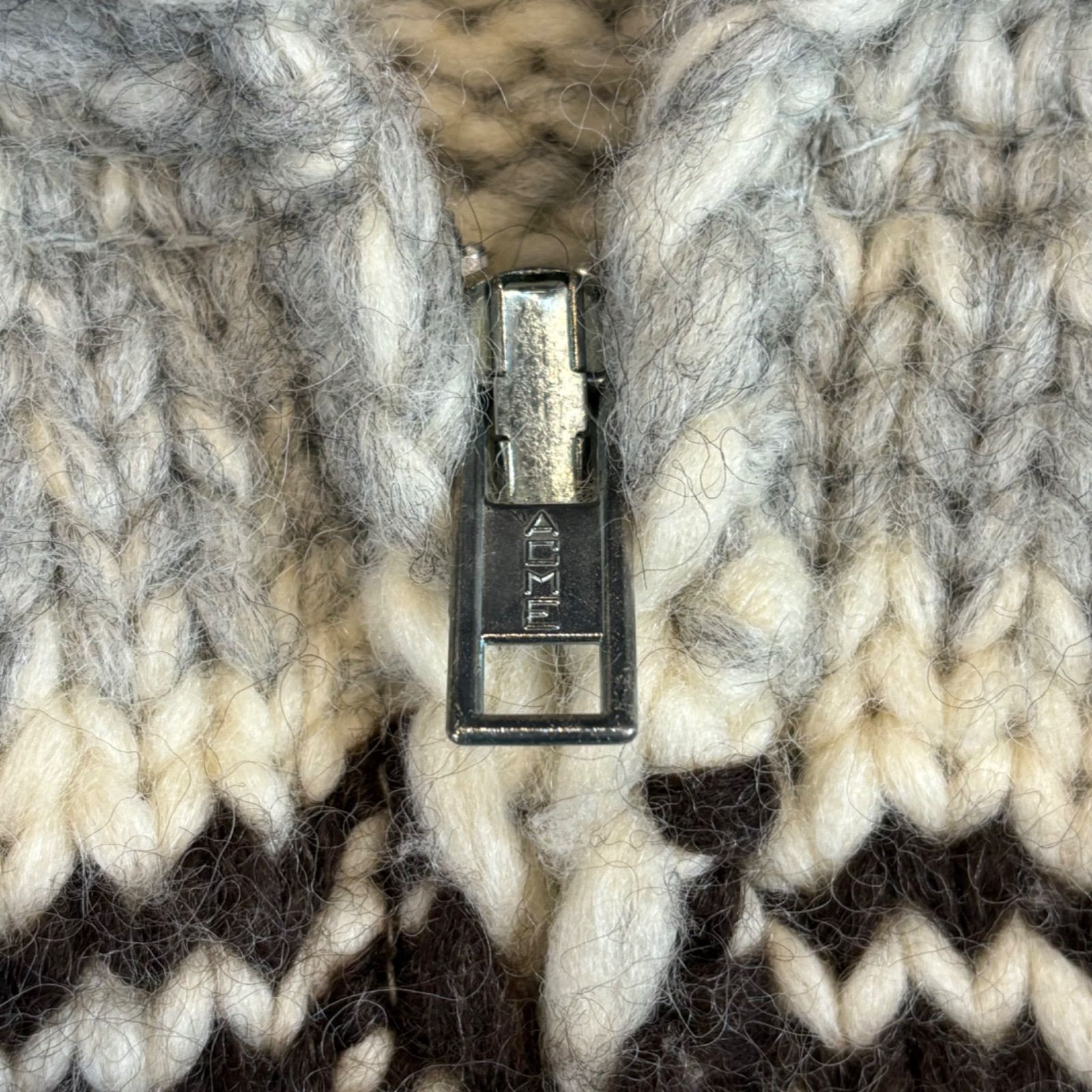Made in Canada TUAK Eagle Pattern cowichan Sweater Jacket Cardigan 