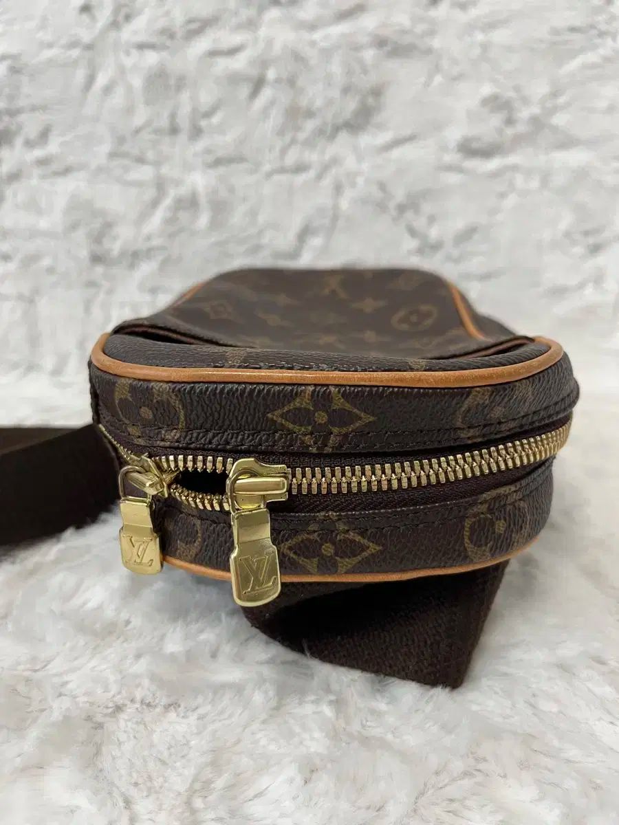 Louis Vuitton 源氏 ヒップサック Louis Vuitton 源氏 ヒップサック