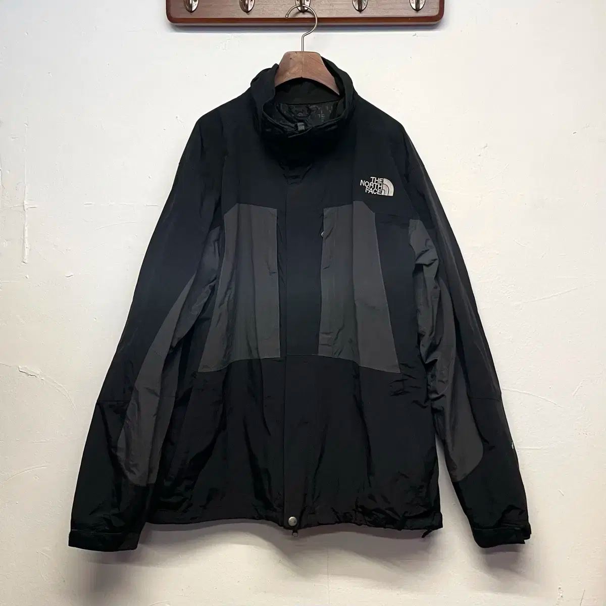 THE NORTH FACE ザ ノース フェイス ハイベント ブラック|グレー ウィンドブレーカー ジャケット