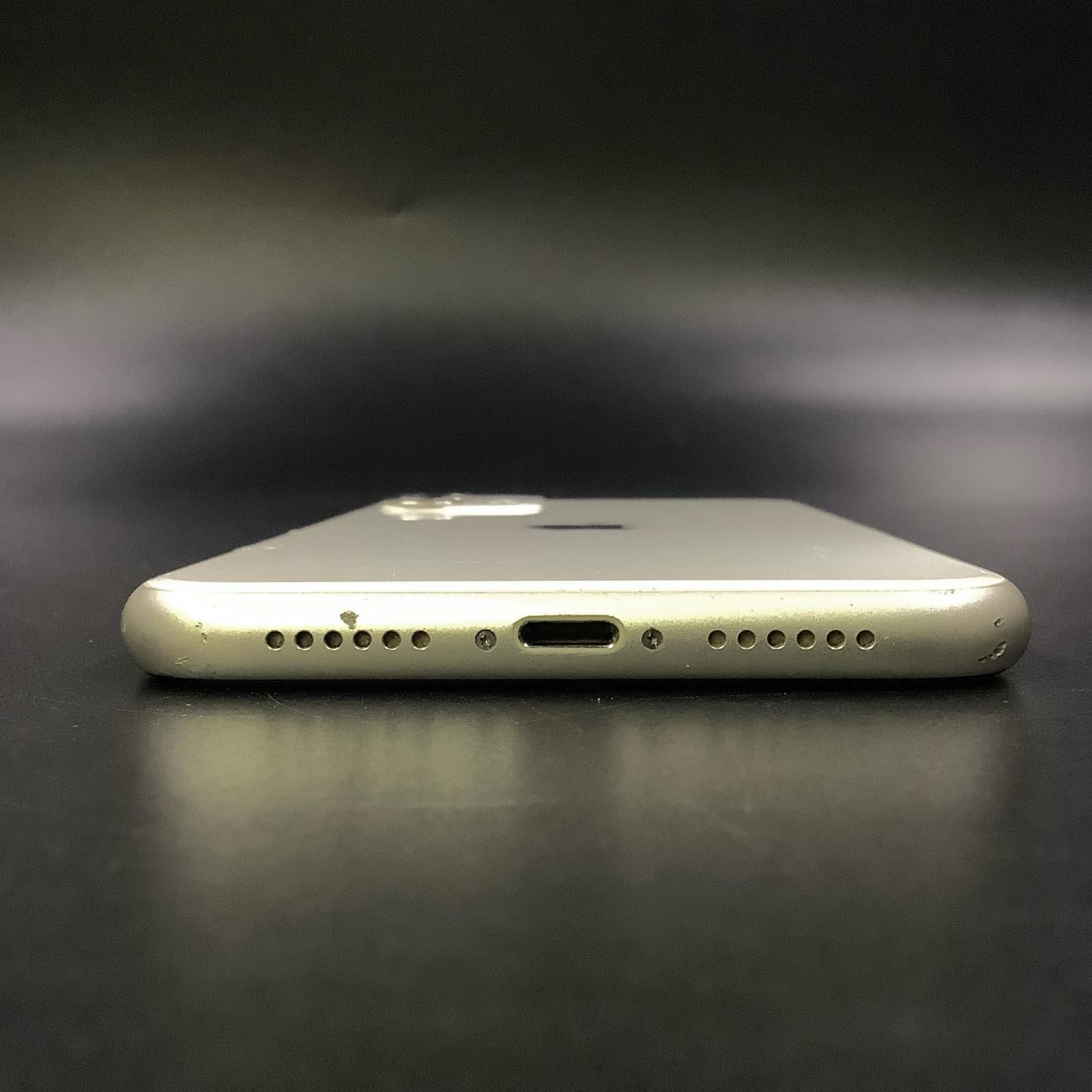 iPhone 11 128GB ホワイト Softbank 白ロム 動作確認済 70