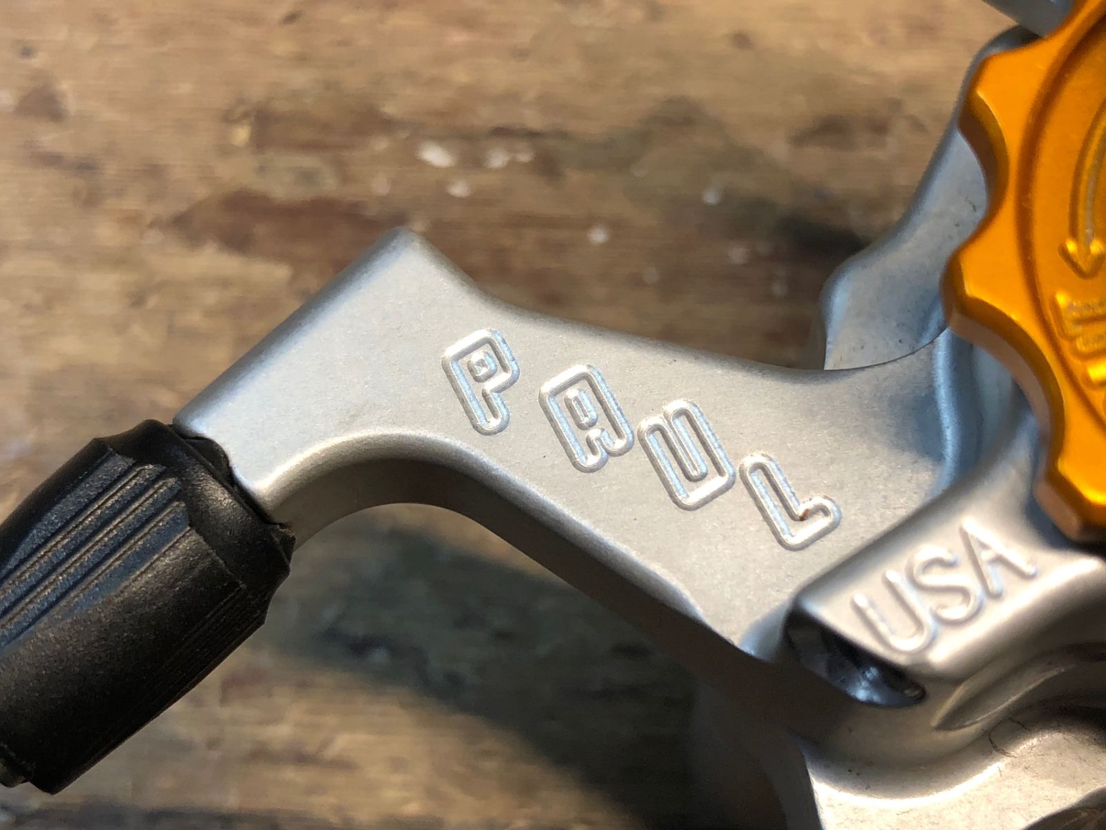 COMPONENTS クランパーKLAMPER