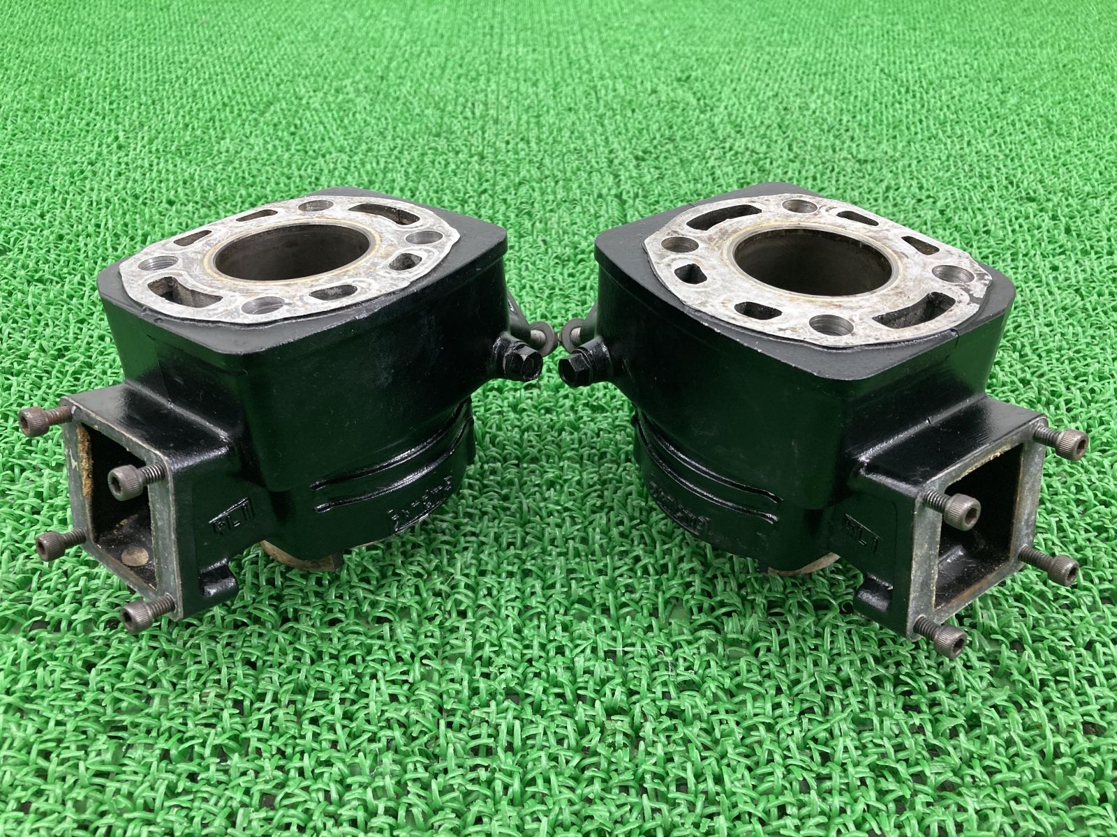 RZ250 シリンダー　4L3 ヤマハ発動機 RZ250 シリンダーヘッド ヤマハ 純正 中古 バイク
