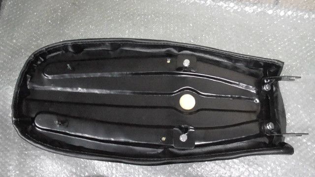 ヤマハ YB-1four シート ヤマハ YB-1フォア「タンクとシート交換」 | ウェビックコミュニティ