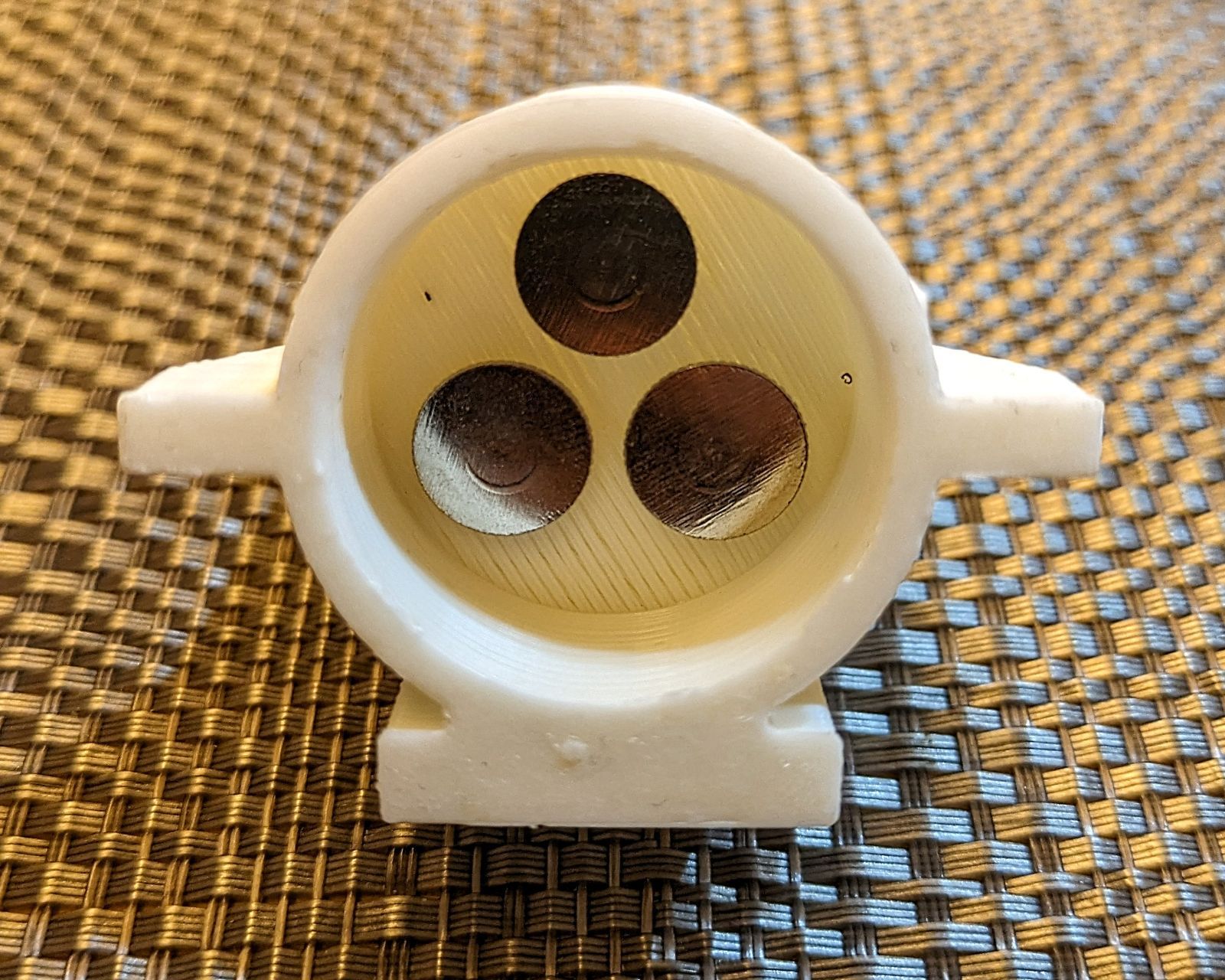 テスラ缶　特殊ノイズ対応・邪気浄化・電磁波ストレス緩和のキーホルダー３種類付属 テスラ缶 特殊ノイズ対応・邪気浄化・電磁波ストレス緩和の