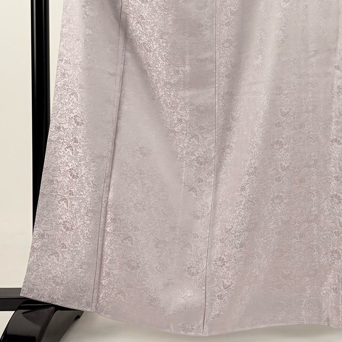 お召 身丈163.5cm 裄丈67cm M 袷 鈴乃屋 草花 薄紫 正絹