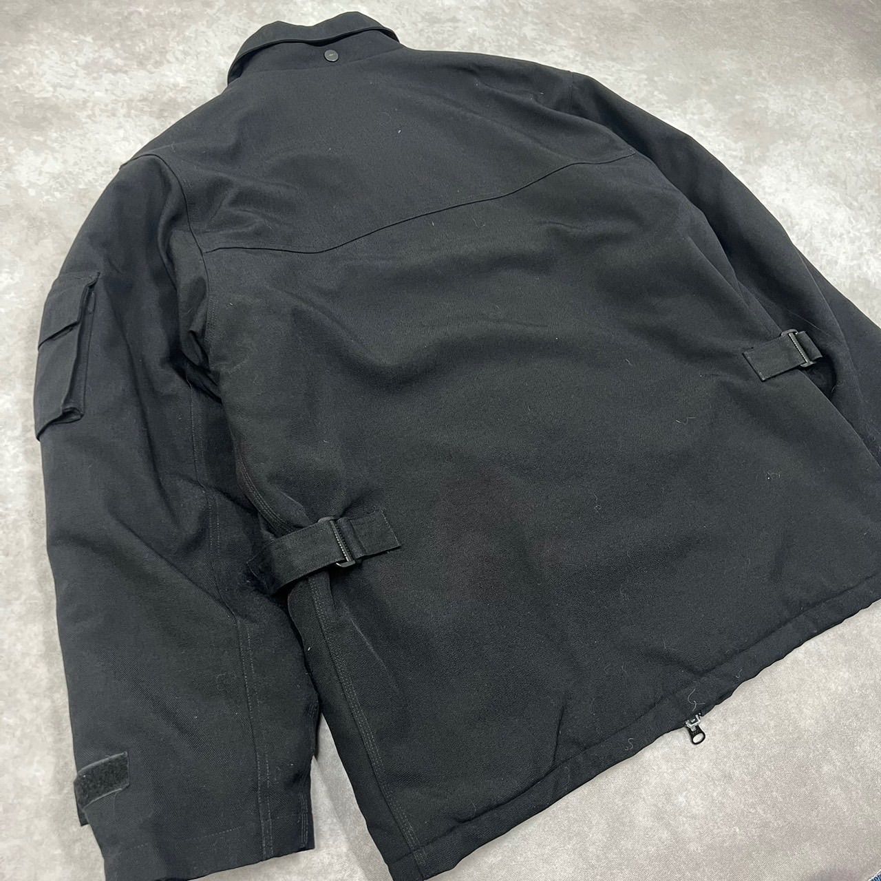 242【入手困難】カーハート♤刺繍ロゴ　企業ロゴ　USA製　アクティブジャケット Carhartt アクティブジャケット 
