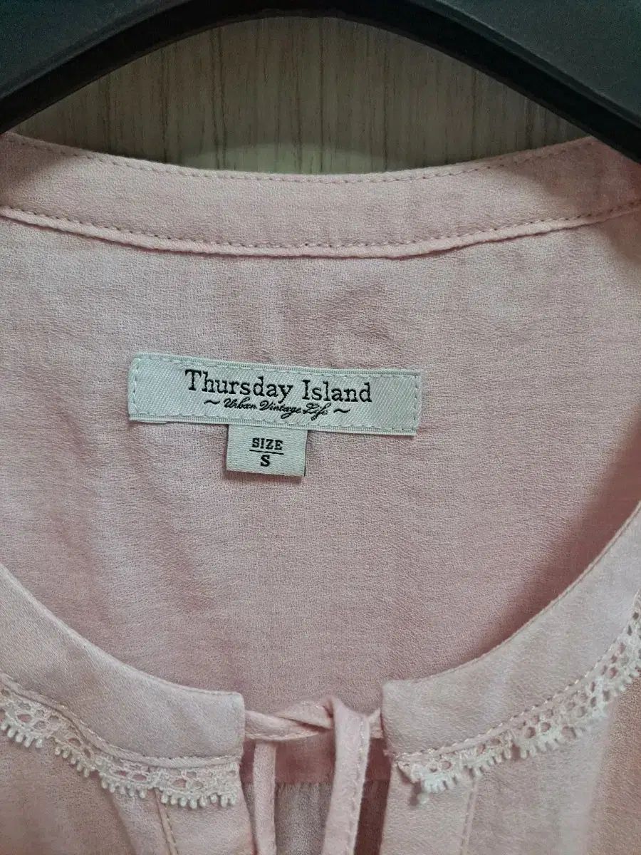 Thursday Island サースデーアイランド ブラウス