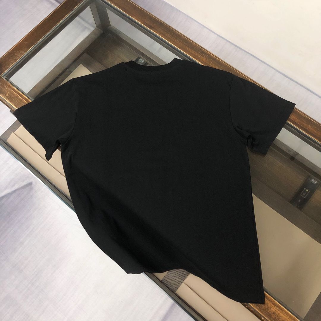 関税込★VIP価格【FENDI】ジップディテール クルーネックTシャツ 本日限定特価】FENDI クルーネックTシャツ - 高品質コットンで