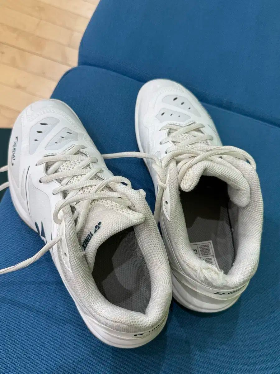 ヨネックス ( YONEX ) 65Z4 バドミントンシューズ 240 - メルカリ