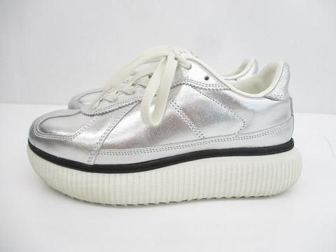  優 Onitsuka Tiger オニツカタイガー デレシティ スニーカー 22.5 cm シルバー レディース その他 その他