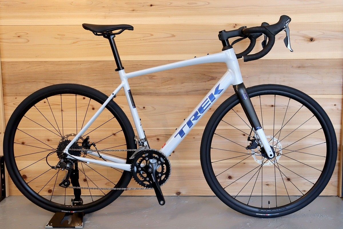 ◆ビアンキBianchi 渋い紺色×白×チェレステのアルミフレーム◆ロードバイク ◇ビアンキBianchi 渋い紺色×白×チェレステのアルミフレーム◇ロード