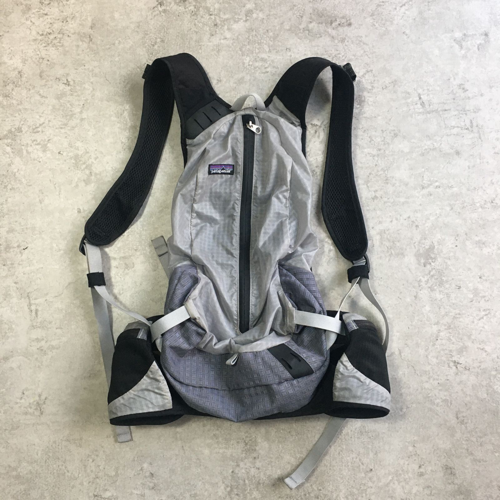 patagonia パタゴニア バックプリントフーディー patagonia Houdini Pack【silver】パタゴニア フーディーニ