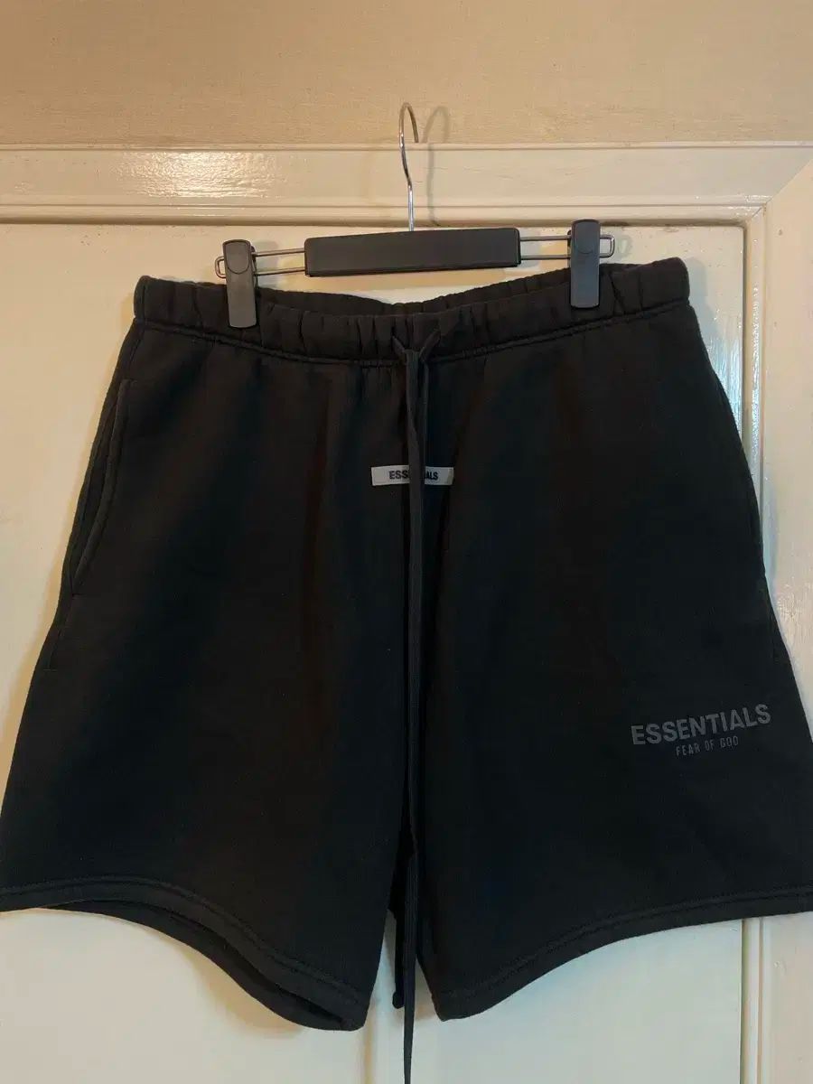 FEAR OF GOD(フィアオブゴッド) ESSENTIALS(エッセンシャルズ