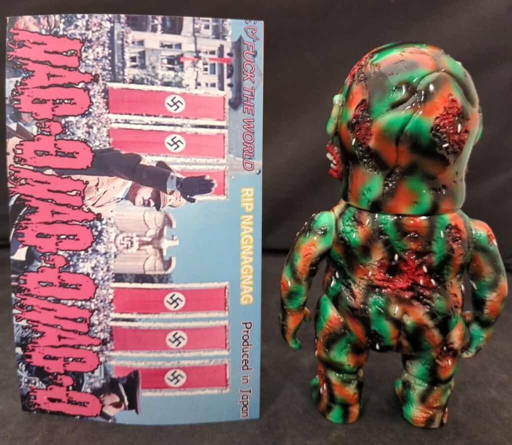 NAGNAGNAG 暴力原人 カリモク medicomtoy nagnagnag Amazon.co.jp: NAGNAGNAG 暴力原人 レア ソフビ : おもちゃ