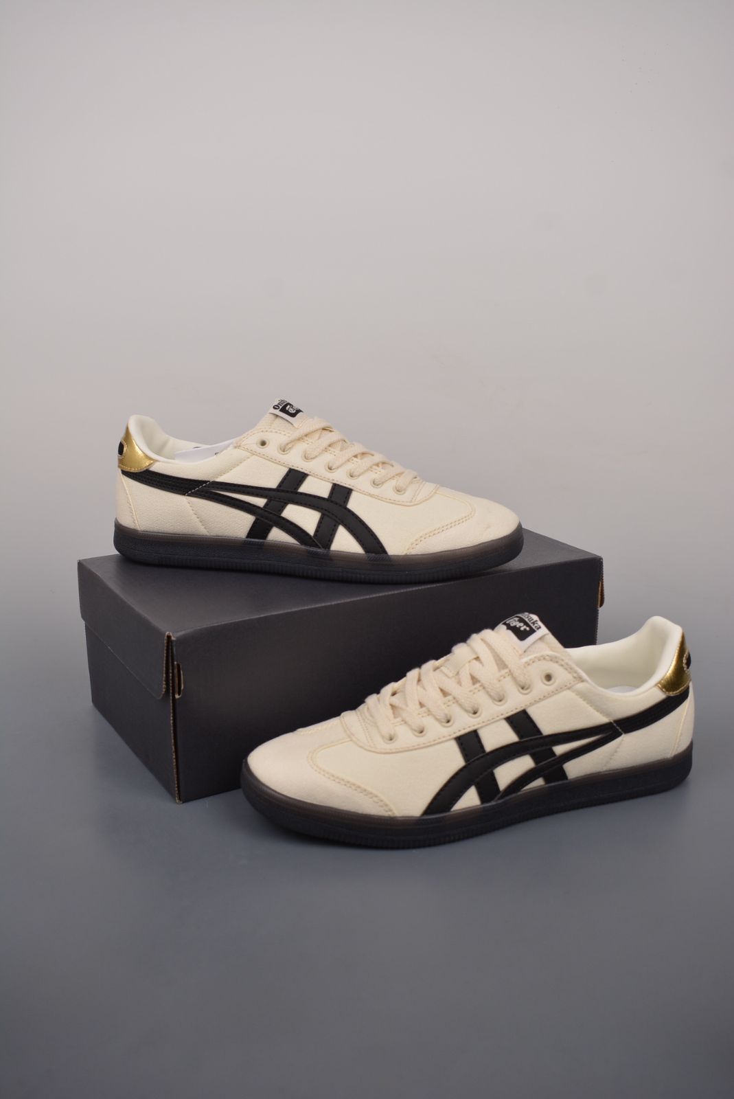 Onitsuka Tiger Tokutenホワイト