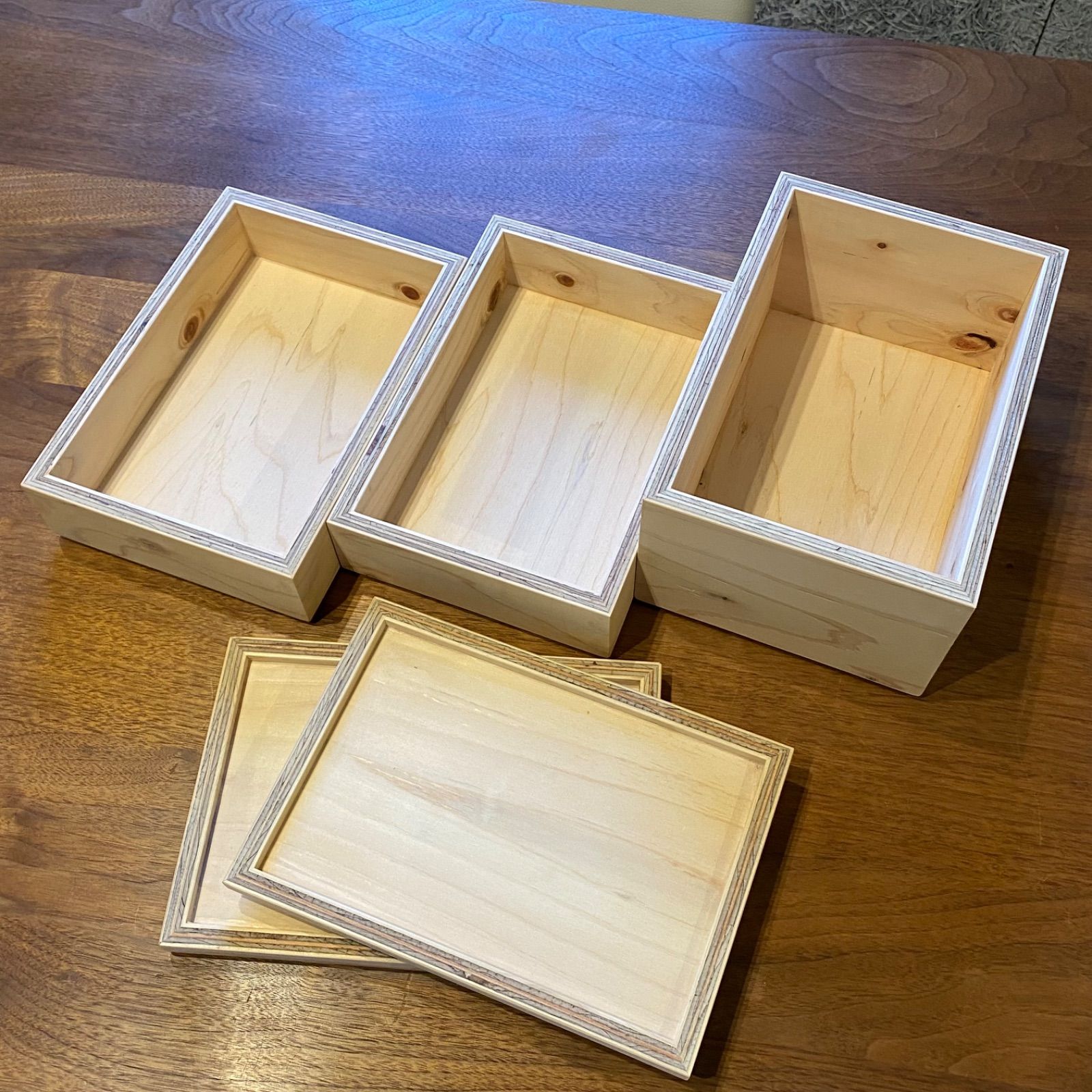 スタッキング小箱 小 箱×3 フタ×2個セット 積み重ね 重ねられる 木箱 木製品 ハガキ 小物収納 お茶パック 魅せる収納 ディスプレイ 小さめ まとめ売り シェルフ 木工品 合板