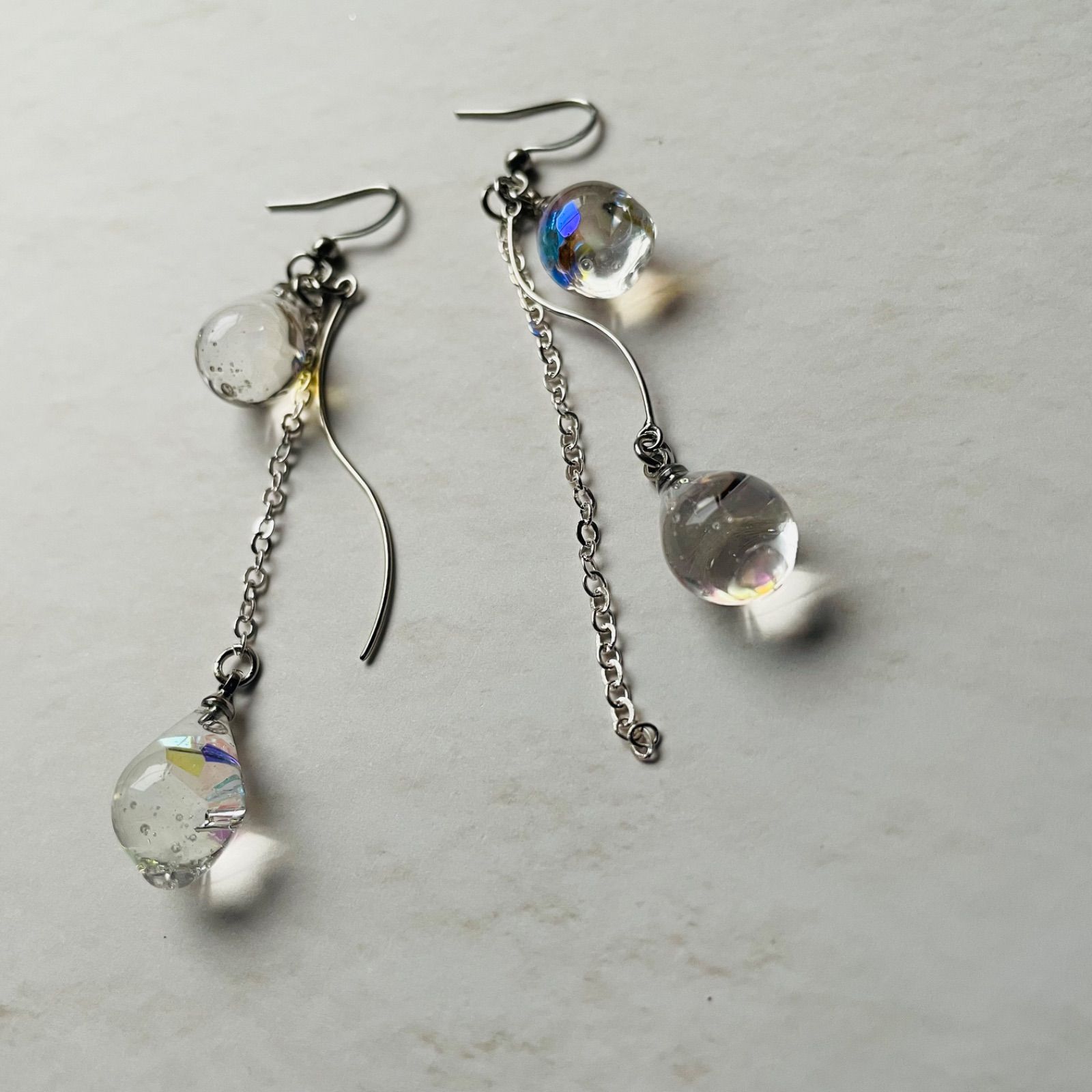 雨の雫ピアス サージカルステンレス イヤリング変更可能 水滴 レジン