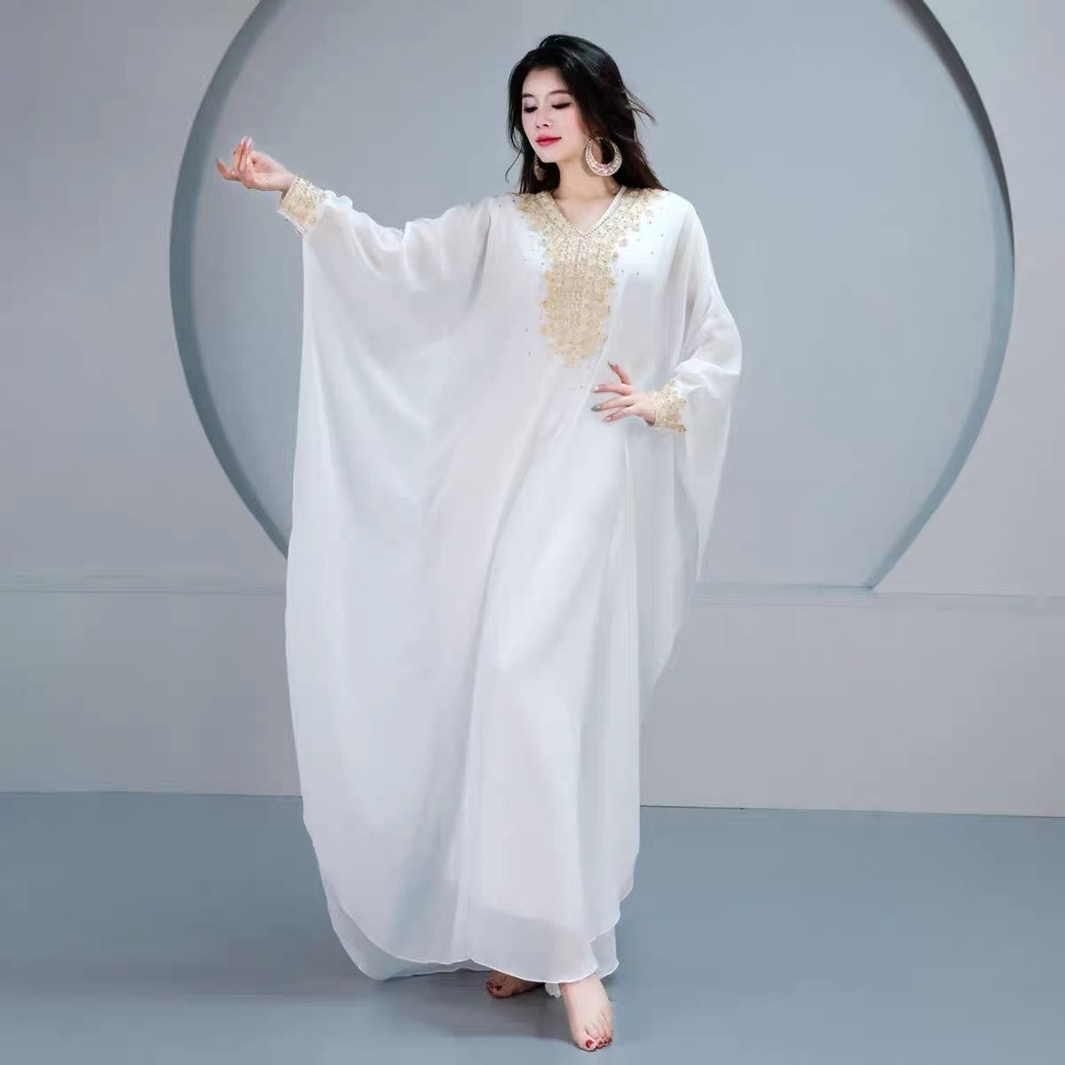新品未使用 新作 ハリージー ドレス ベリーダンス 競技会用 演技用 広袖 Khaleegy 競技ダンス衣装 パフォーマンスウェア【4カラー選択可能】