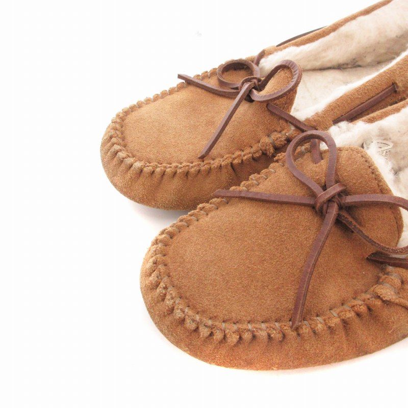 美品　UGG アグ　モカシン　サイズ7 24 モカシン UGG(アグ) - 海外通販のBUYMA