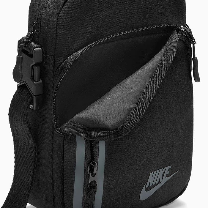 在庫処分 NIKE BAG エレメンタル プレミアム DN2557 010 ユニ ブラック Nike Elemental Premium Unisex  Cross Body Bag メルカリ