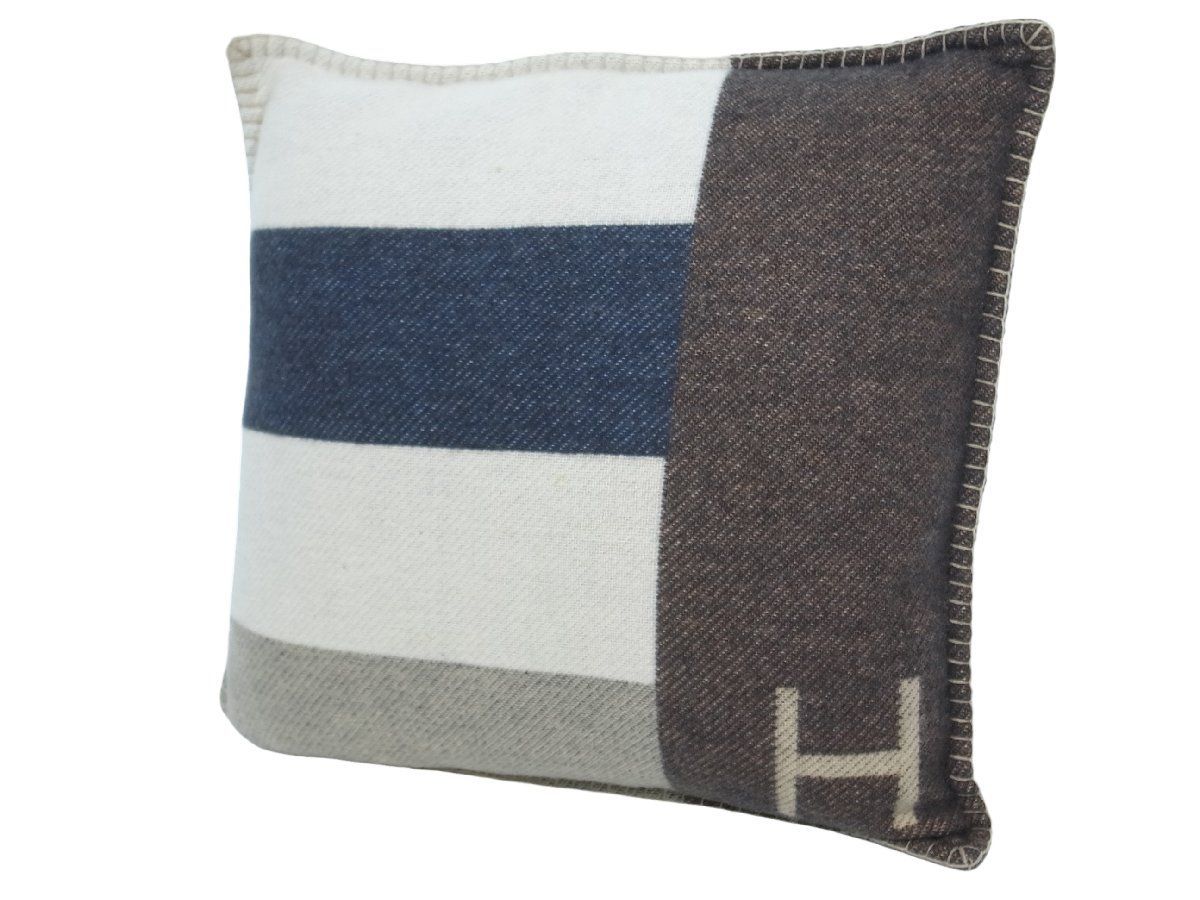 HERMES エルメス カシミヤ混 ウール Hロゴ クッション - メルカリ