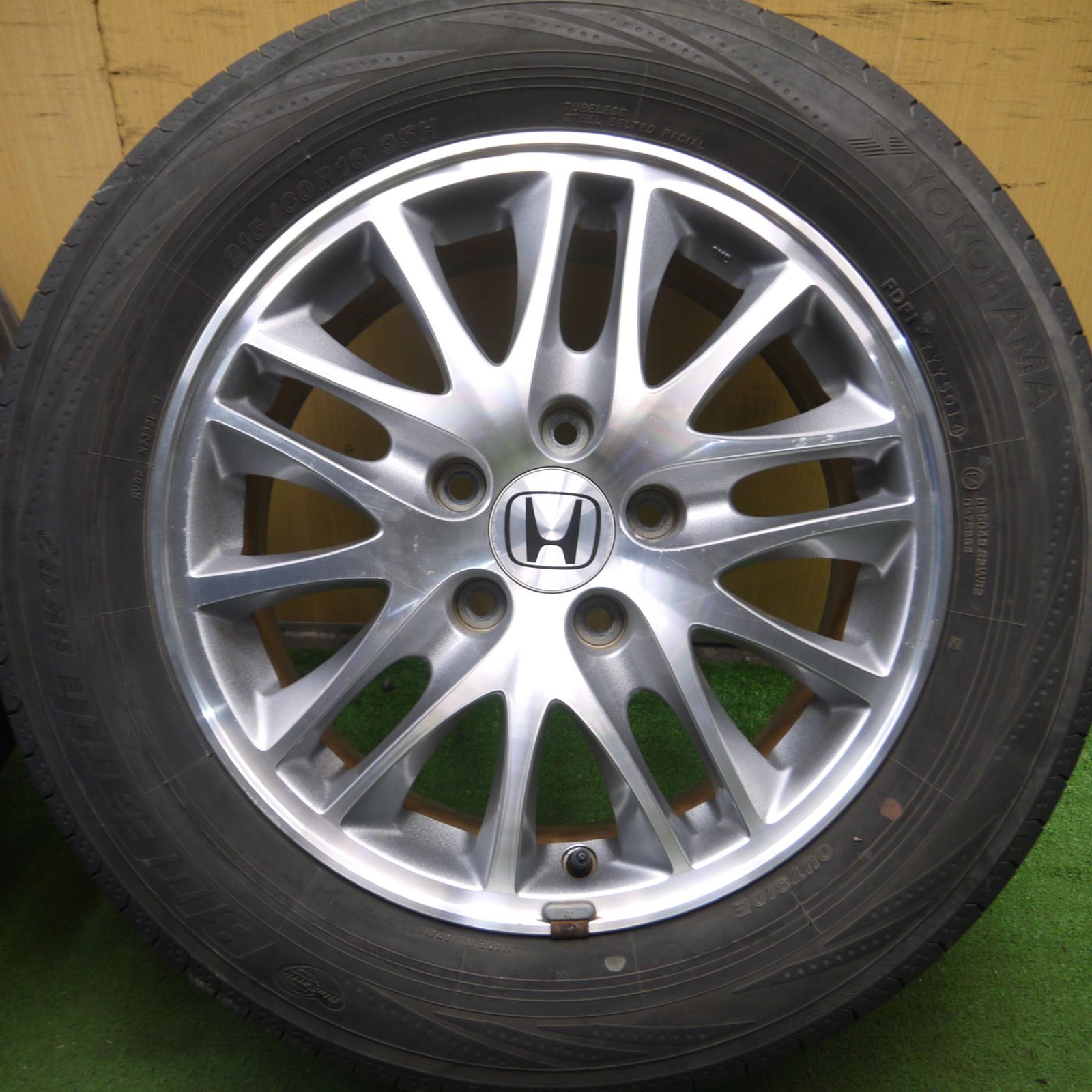 送料無料* 4本価格☆ホンダ オデッセイ 純正 215/60R16 ヨコハマ 