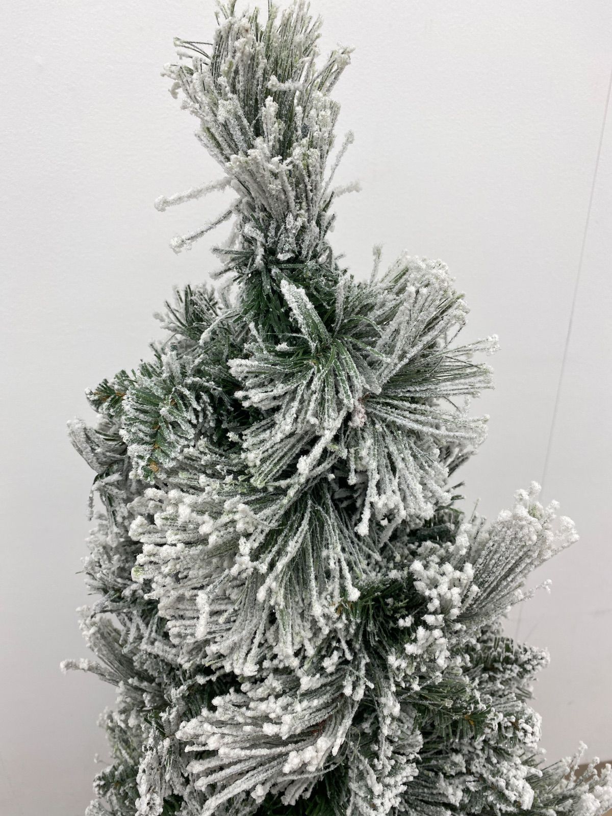 AY25102878 クリスマスツリー電飾付き