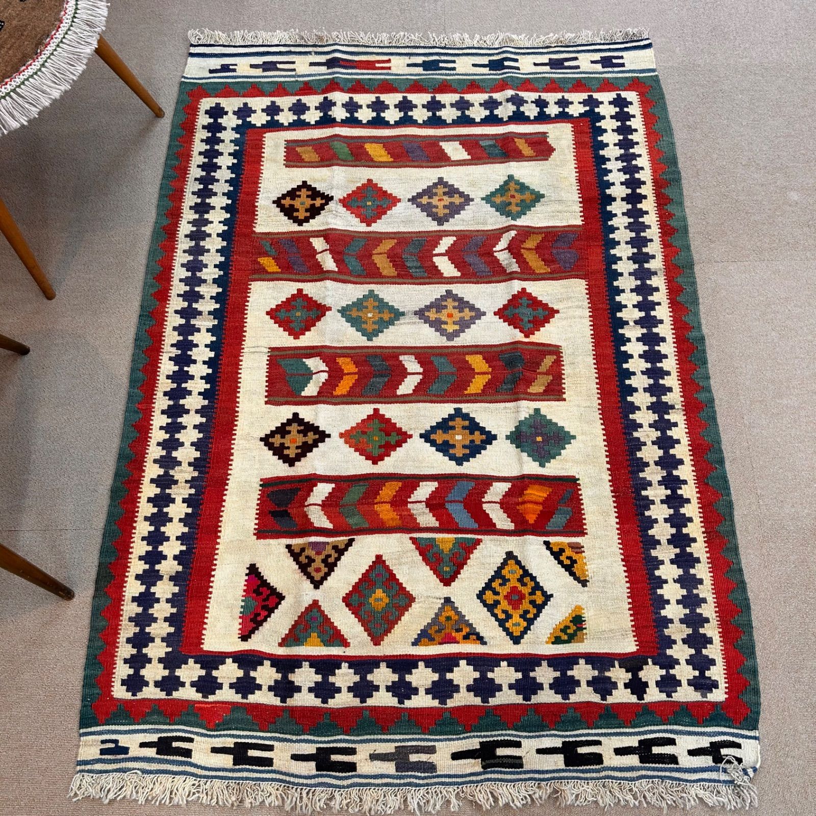 長期在庫 品 キリム イラン産 手織りカーペット ライオン 147×105cm インテリアラグ タペストリー アクセントラグ カバー チェリーベアキリム チェリーベアキリム100×150