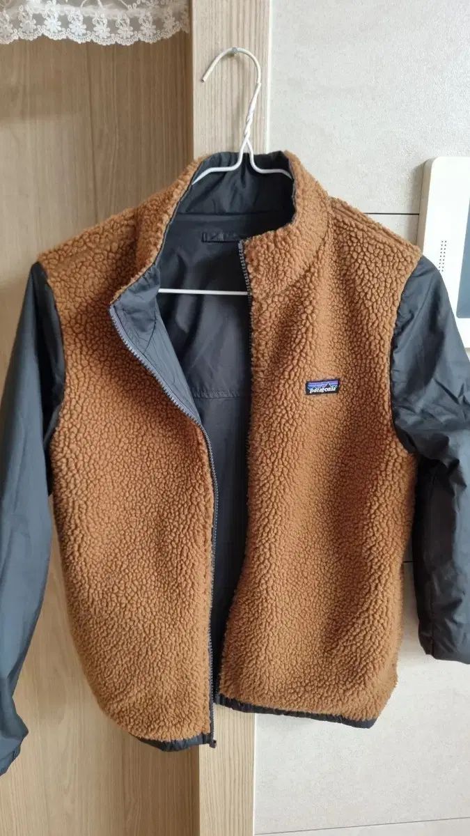 ツートン ウィンドブレーカー