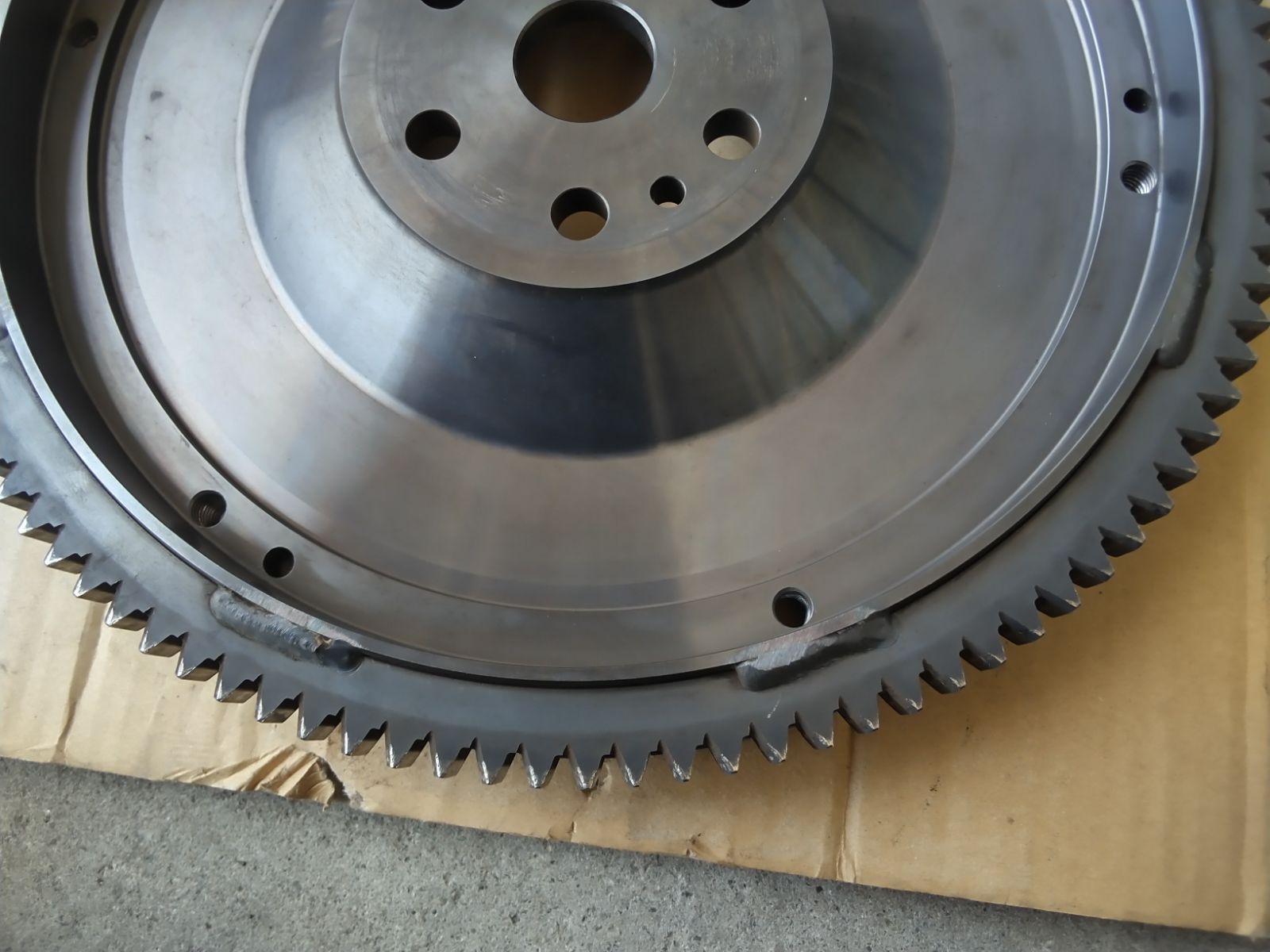 軽量フライホイール