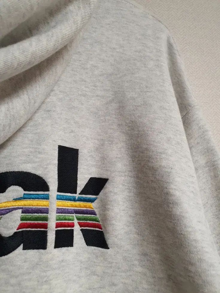 KODAK★大人気★レインボービックロゴ フードＴシャツ♪ KODAK☆大人気☆ビックロゴセミオーバーフィット半袖Tシャツ