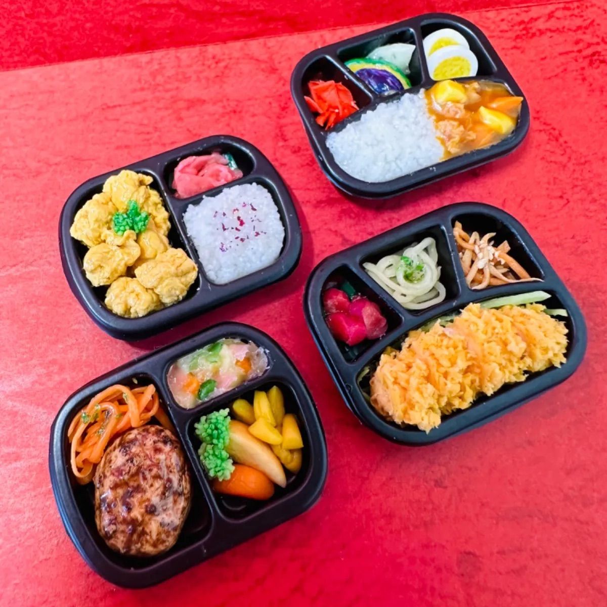 164 4種のお弁当A セット️ミニチュアフード　お弁当　ドールハウス　リカちゃん　シルバニア　食品サンプル　フェイクフード　ミニチュア