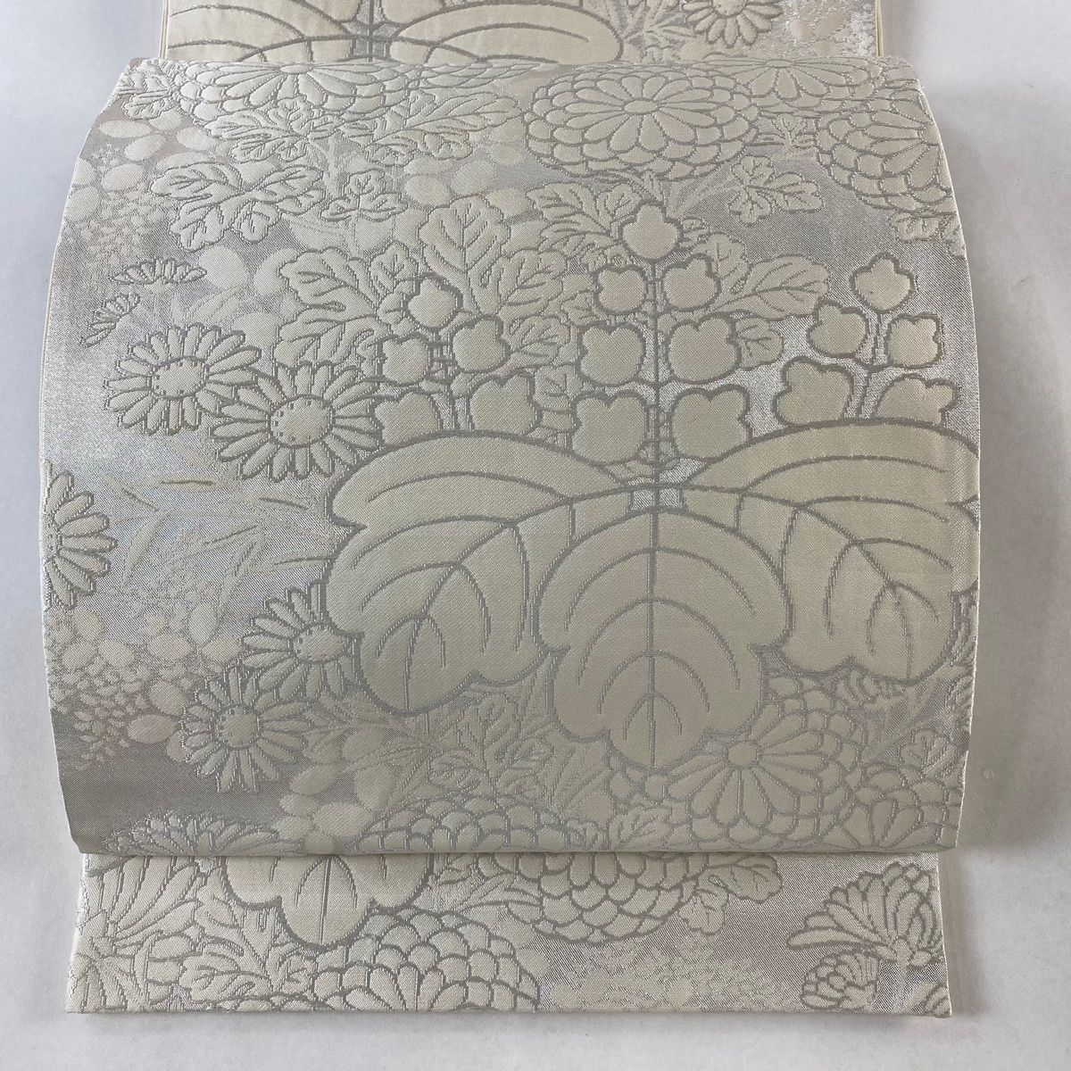 袋帯 白綾苑大庭 落款 菊 桐 箔 銀色 六通 正絹