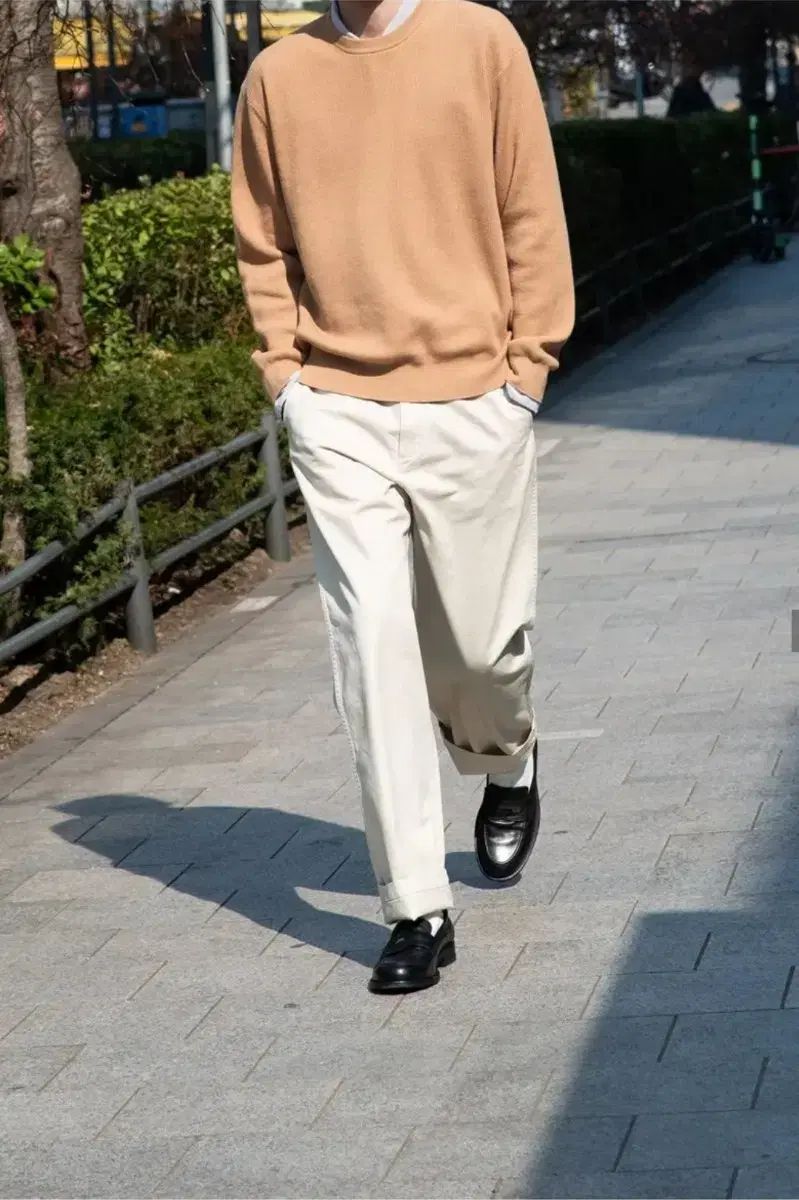 ファーストフロア チノパンツ アイボリー