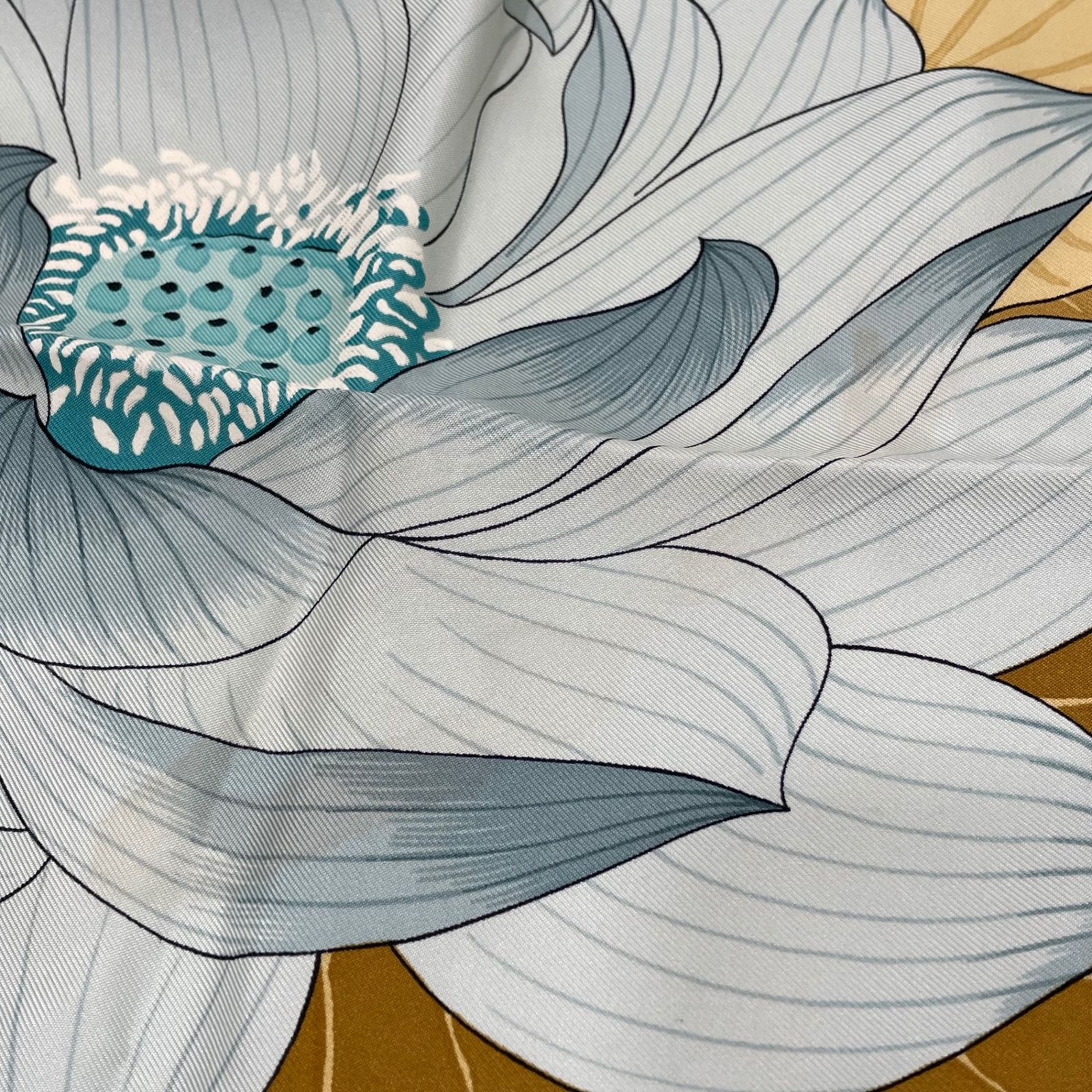 HERMES エルメス カレ90 FLEURS DE LOTUS 蓮の花 シルク